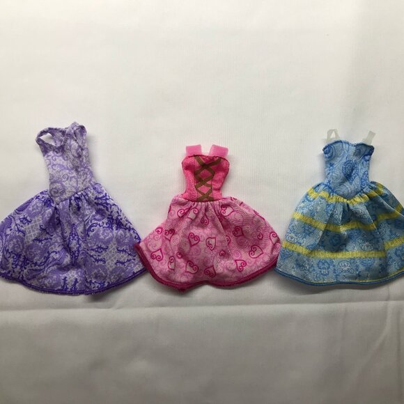 Ever After High - birthday ball dresses lot - Picture 1 of 2